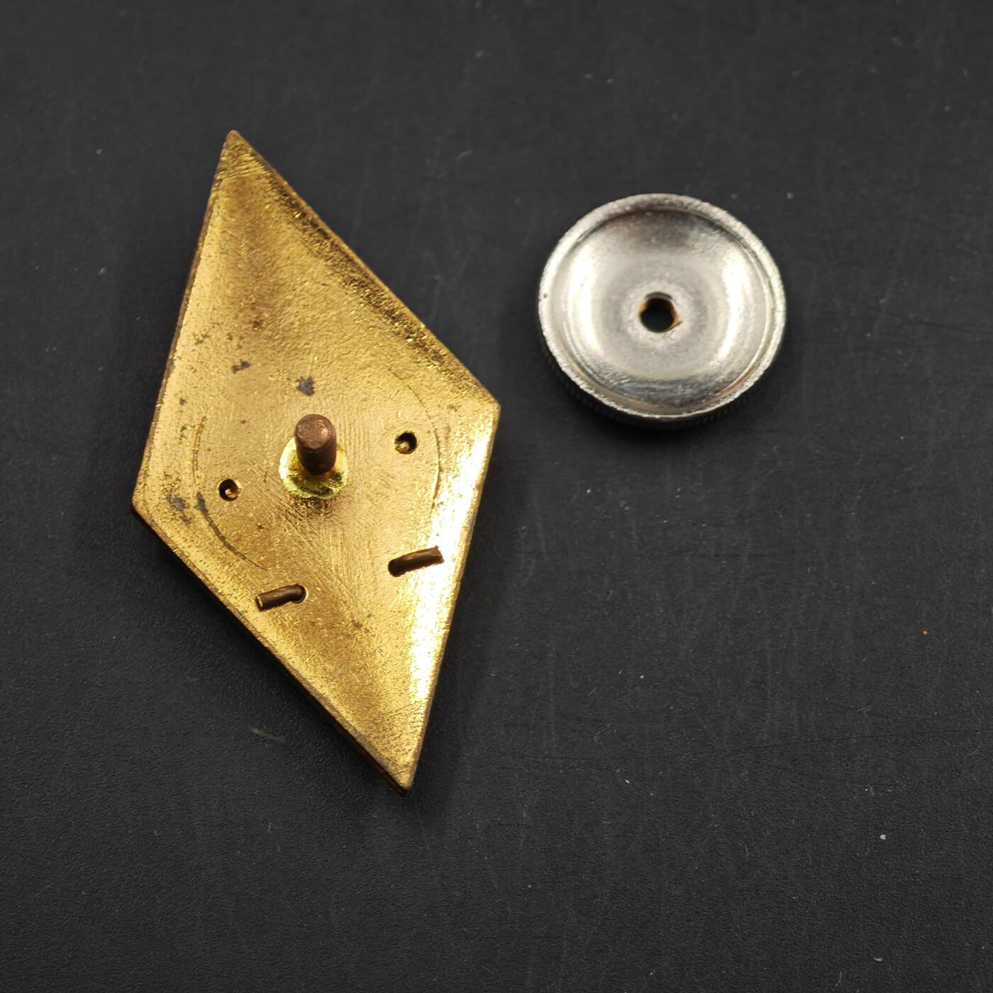 3月30日结束，成斌徽章钱币专场（