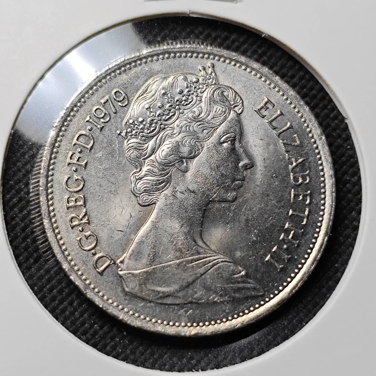 KK钱币收藏小铺  第414期 2月预留时间 周末发货 1979英国10便士 大10便士 好品