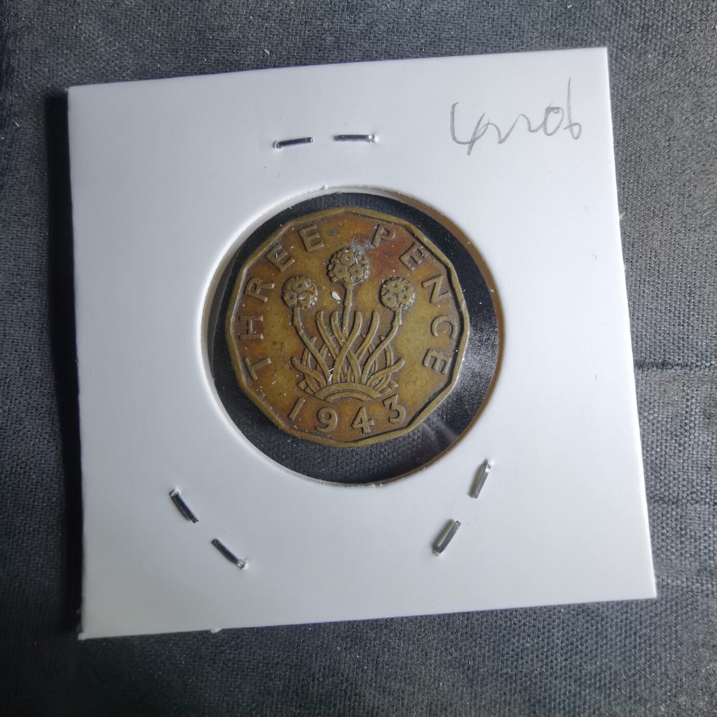 沼泽如烟--第1042场 英国1943年3便士