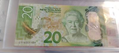 超越收藏第十七场 - 新西兰20倒置号全新UNC