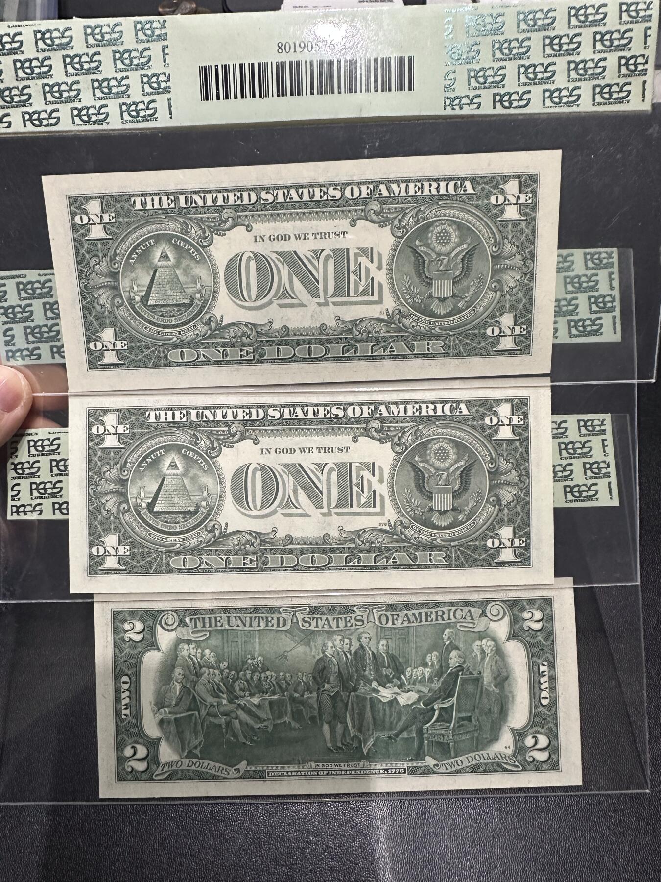 《外钞收藏家》第六百二十三期（精选场）（长期征集拍品、欢迎藏友们联系合作） 美国1和2美元 3张一起 PCGS绿标 有2张还是是名家收藏