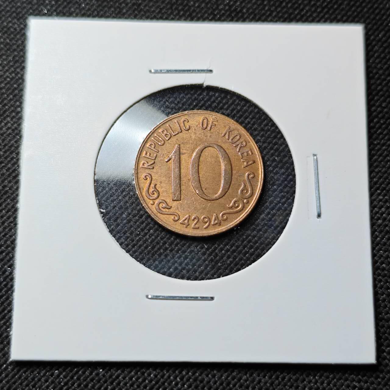 KK钱币收藏小铺  第414期 2月预留时间 周末发货  4294韩国10韩元木槿花铜币