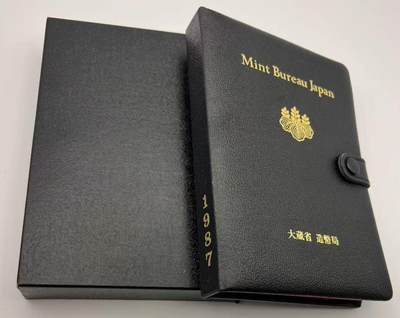 日日生财—方圆世界（全场包邮）第二场 - 日本1987年6枚精制套币官方黑皮包装，精制首发版收藏纪念意义大