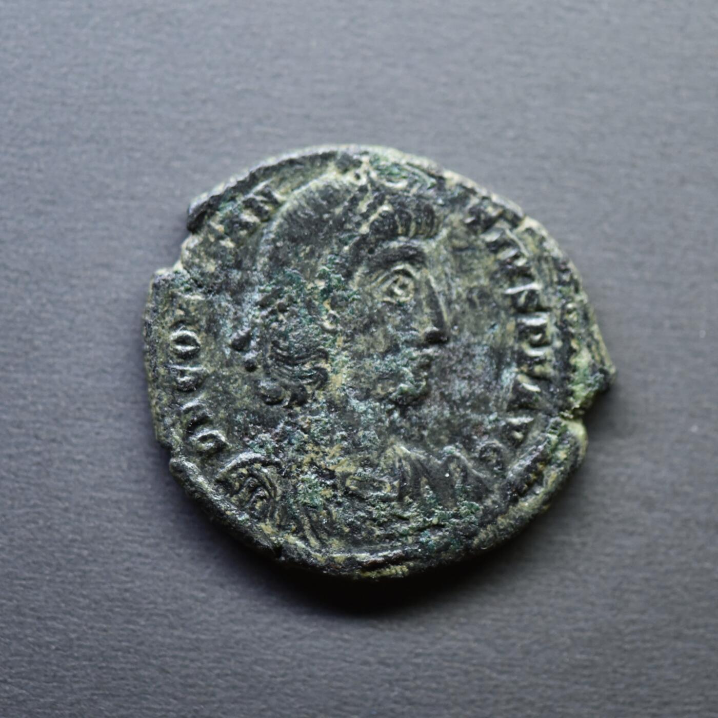 【良泉】4月16日【西方古代打制币】拍卖108件 【百分币】公元337-361年【古罗马】君士坦提乌斯二世“重现幸福时光”大铜币，安条克造币厂，4.3克