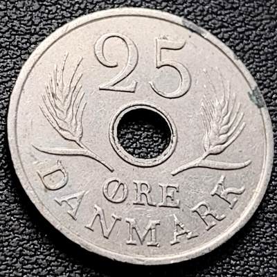 泉币菌-第218场-拍品多 请提前出价 - 丹麦1967年 25欧尔中孔镍币 玛格丽特二世花押 