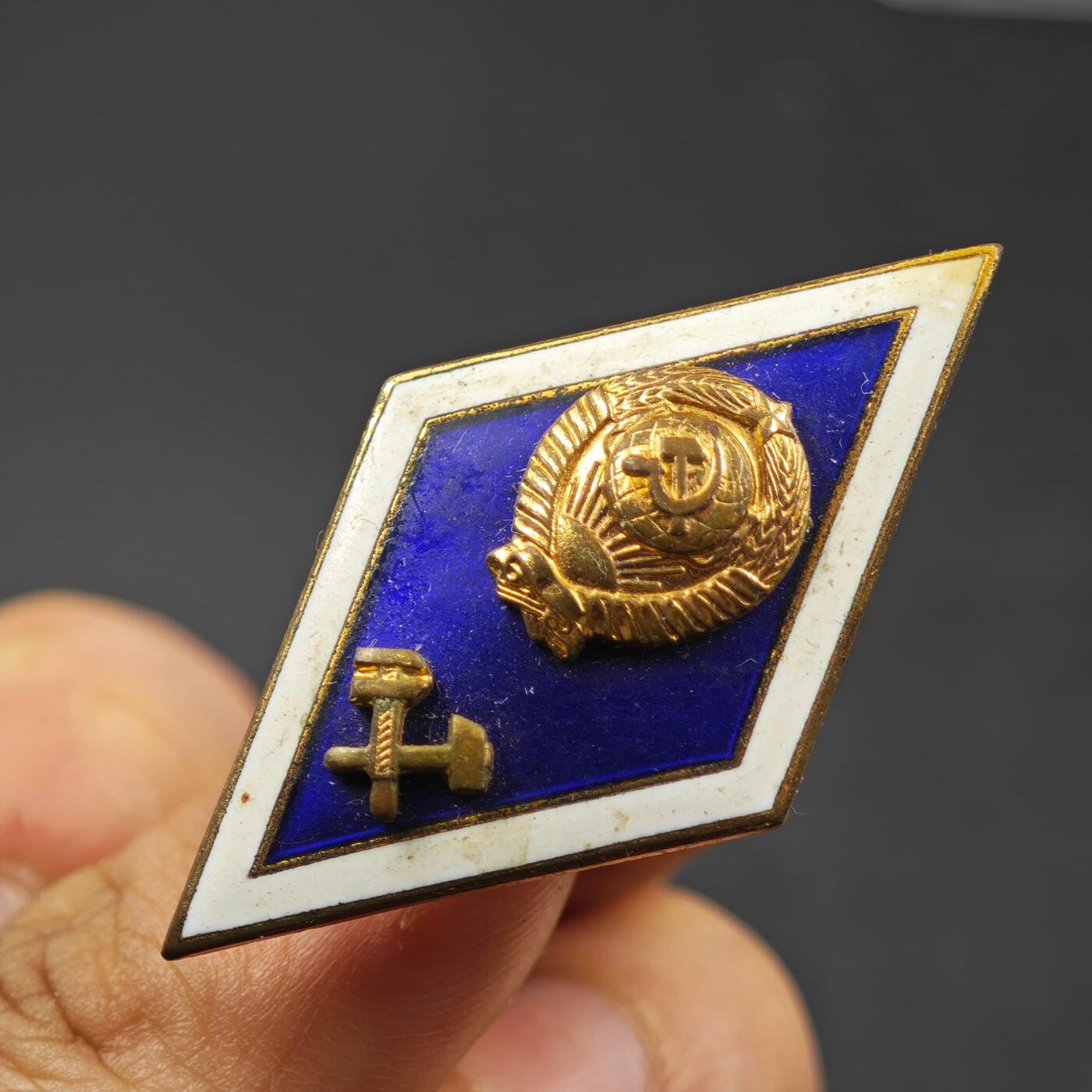 3月30日结束，成斌徽章钱币专场（