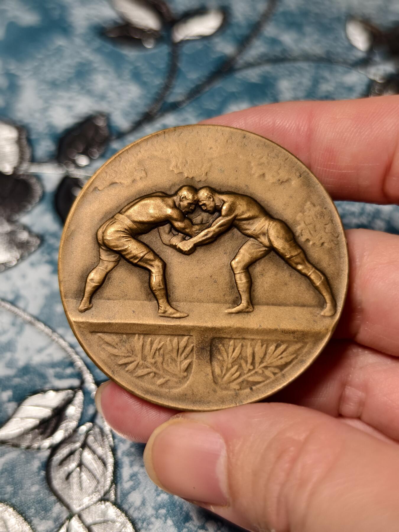 抚柳草堂-第二十一期章牌钱币  奖章勋章 满百包邮 放漏专场 1931法国巴黎与瑞士伯尔尼国际警察跨国赛事纪念铜章 60.8克 49.5mm 好品种正反面浮雕皆精美