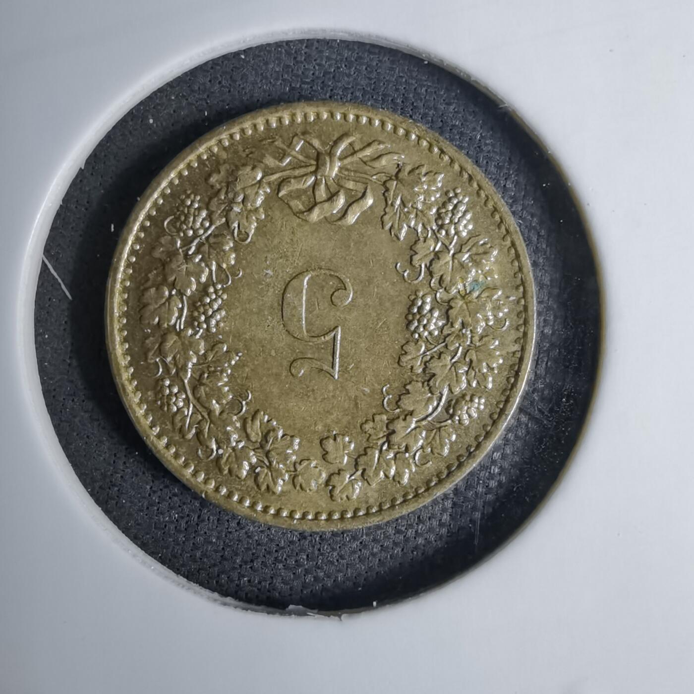 沼泽如烟--第1042场 瑞士1981年五分