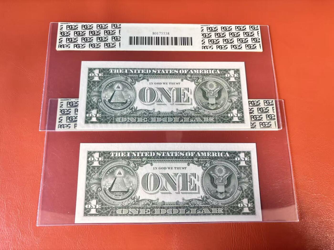 【Blue Auction】世界纸币精拍第802期——18级TOP拍卖/信誉/品质/专业/高效💫 【一组2张连号补号无47】美国 1957B 1美金 PCGS63EPQ 