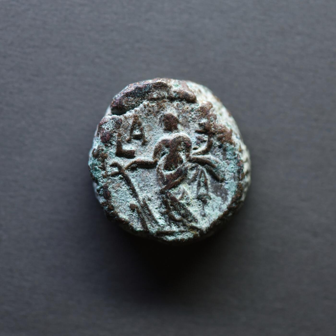 【良泉】4月16日【西方古代打制币】拍卖108件 【铭文清晰】公元283年【古罗马·行省】埃及，卡里努斯（KAΡINOC）提喀女神手持船桨站像，在位第1年四德拉克马，7.17克