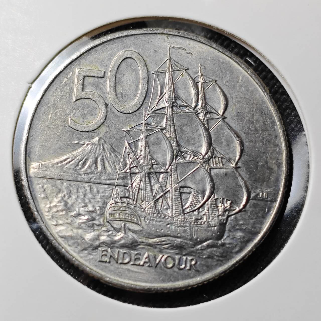 KK钱币收藏小铺  第414期 2月预留时间 周末发货 1984新西兰50分 加拿大代铸 浅雕版