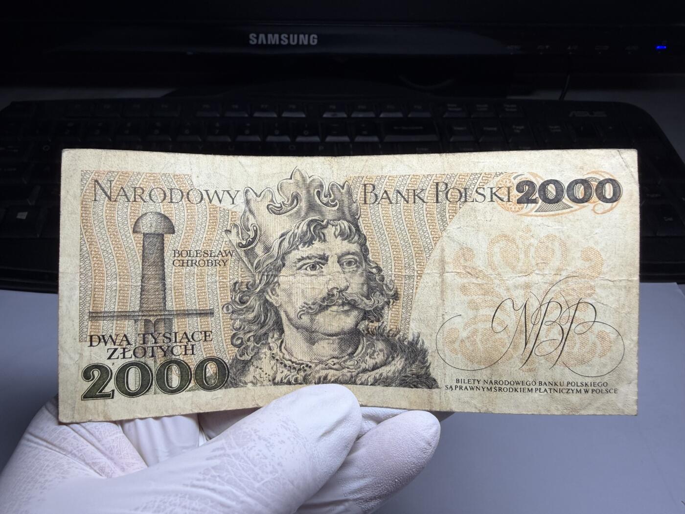 2026年集古藏今外币拍卖第三期-第10场—（总第320拍-纸币专场），本期拍完结算一次，发货时间2-3天，休息几天后继续新的一期拍卖。 1979年波兰2000兹罗提