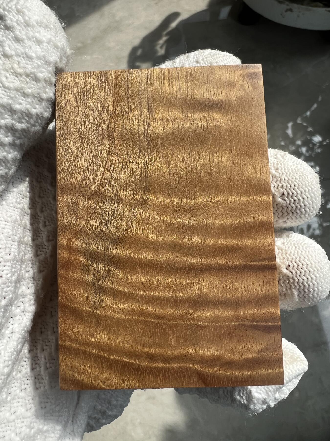 零元拍：NO7金丝楠平安无事牌，3D立体波纹。满水波香喷喷的小金砖，金光闪闪，74.5/50/22.5MM