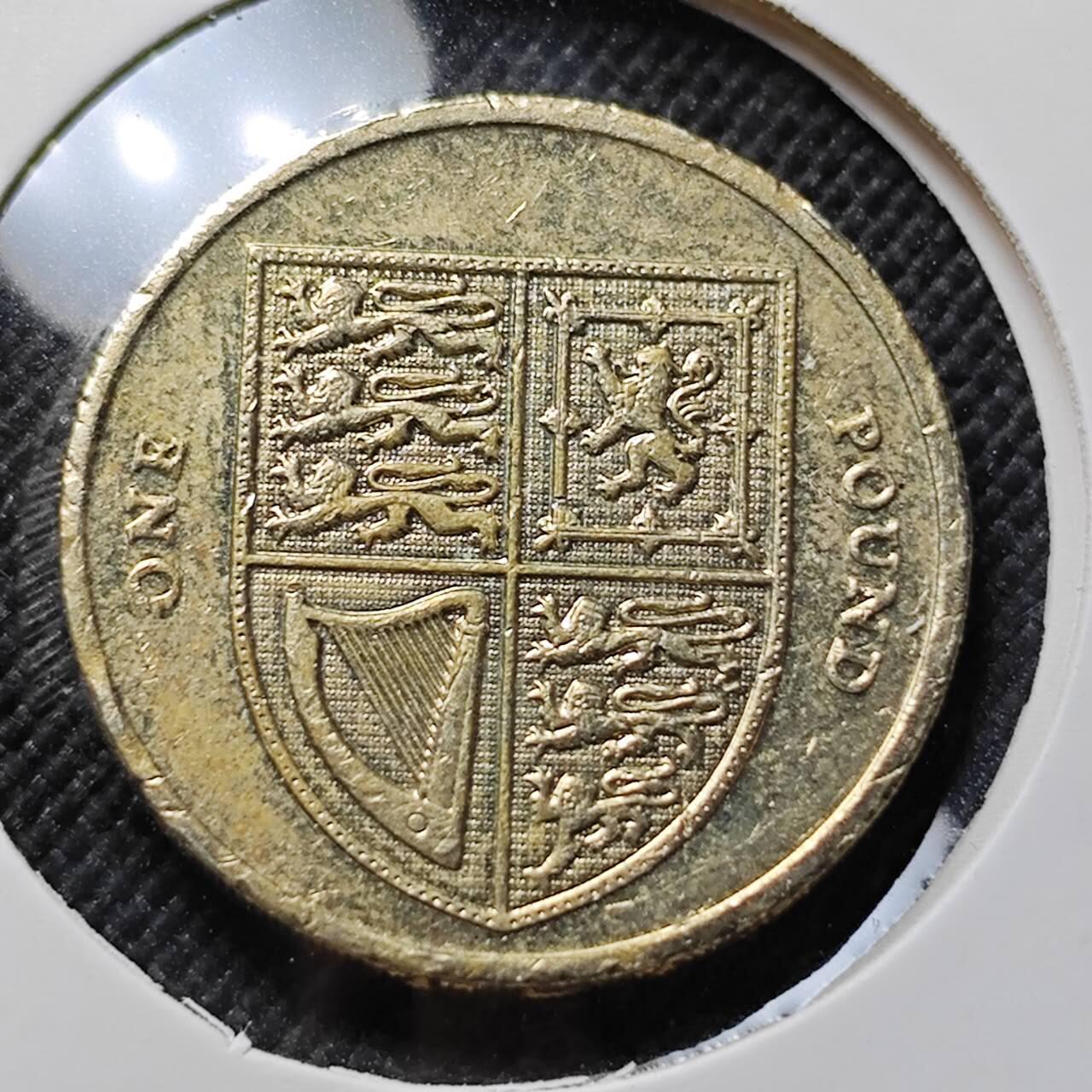 KK钱币收藏小铺  第414期 2月预留时间 周末发货  2011英国1镑 盾