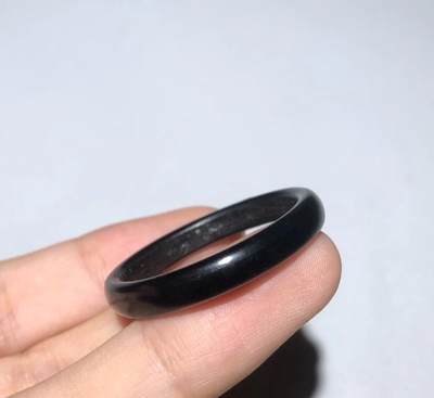 江南站杂件场 - 墨玉指环