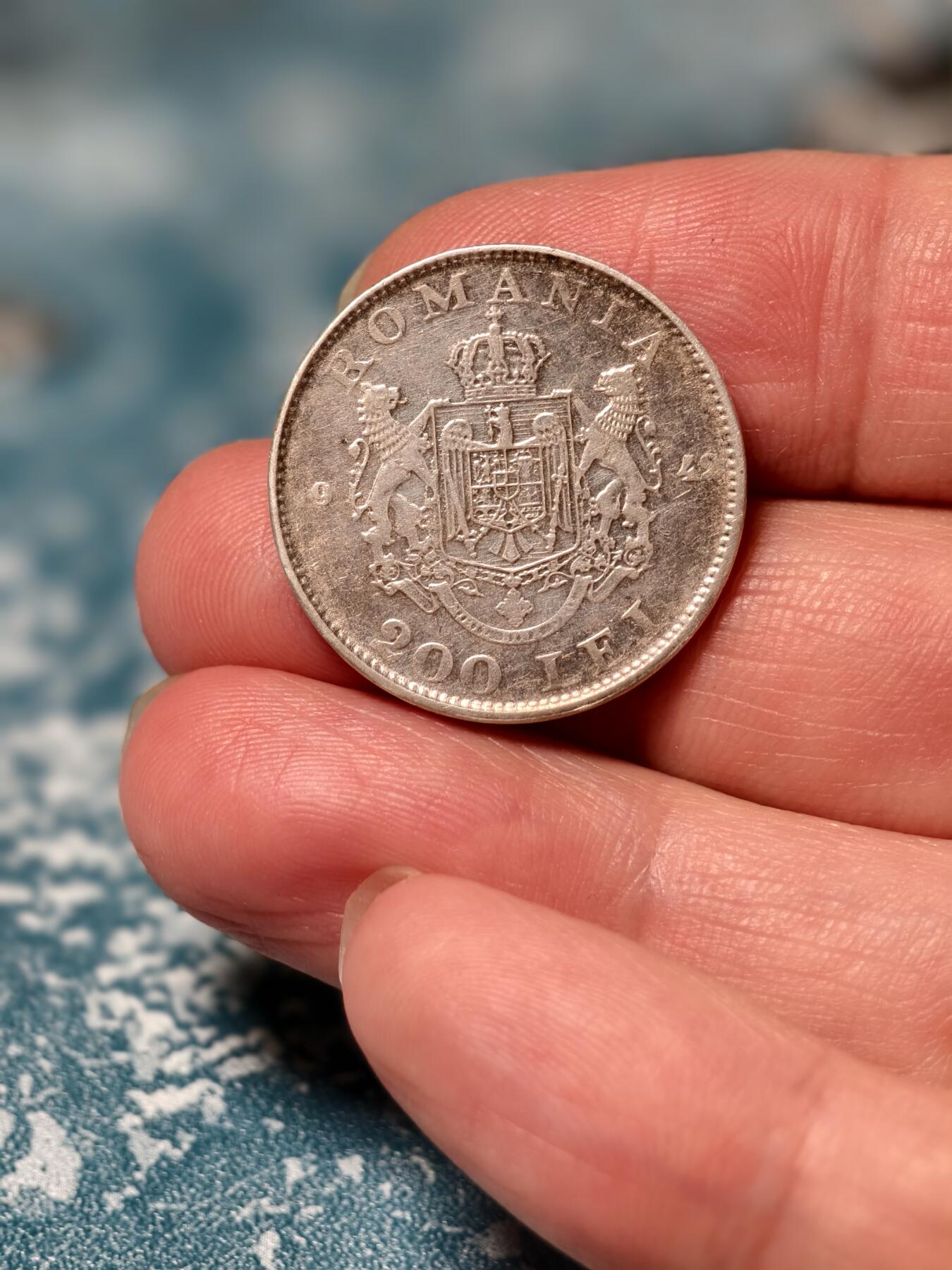 抚柳草堂-第二十一期章牌钱币  奖章勋章 满百包邮 放漏专场 1942罗马尼亚王国米哈伊尔一世200列伊银币 重6.1g 原光细节好