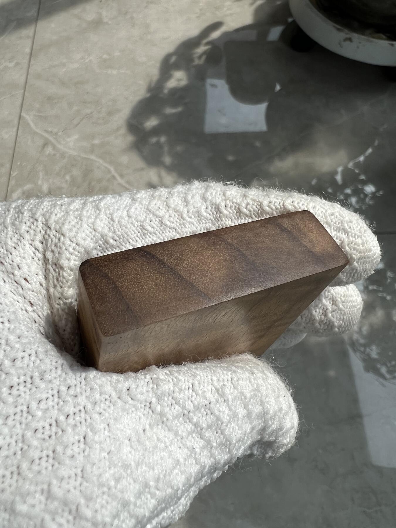 零元拍：NO10金丝楠平安无事牌，3D立体波纹。满水波香喷喷的小金砖，金光闪闪，72/51.5/15.5MM