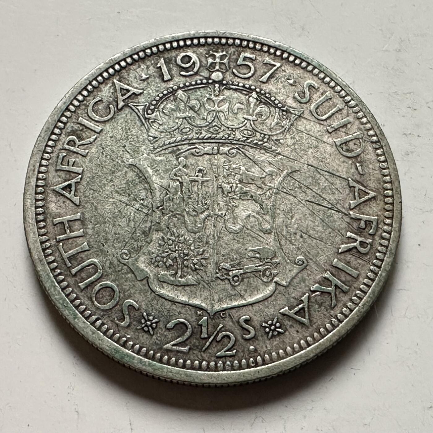 🌹外币初藏🌹🐯2026年第36场   每周二四六晚8️⃣点 接代拍 南非 1957年  2½先令 国徽银币 50%银-14.14g-32.3mm