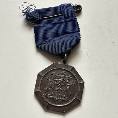 🌹外币初藏🌹🐯2026年第36场   每周二四六晚8️⃣点 接代拍 - 英国 1936年 萨比顿自治市特许日 双鹿橡树纹章 铜质绶带纪念章 32毫米