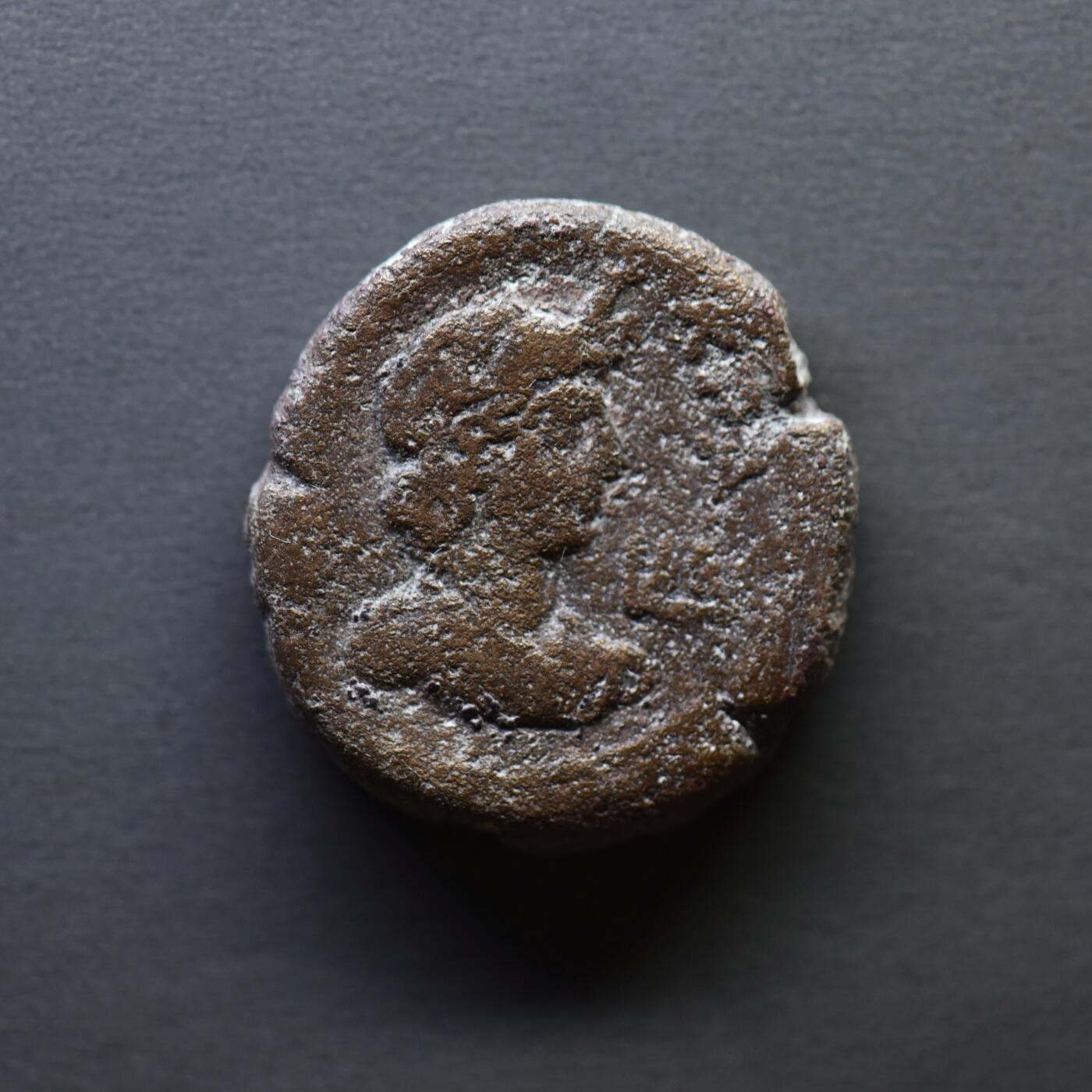 【良泉】4月16日【西方古代打制币】拍卖108件 公元 65-66 年【古罗马】【暴君 尼禄】埃及行省，象盔头像，四德拉克马，亚历山大港造币厂打制，10.78克