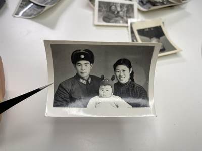 新时代收藏快速小拍 拍卖本周一线所得新货 4月2日场 - 55军人中尉全家福