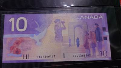 世界钱币～微拍第242期暨2026年第23期  老库存每款各1-2张清仓低价起拍 - 2001年加拿大10元 初版无全息膜 全新绝品