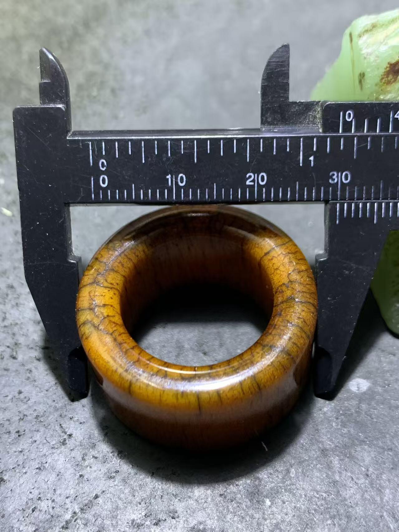 精美骨圈扳指（戒指，圈）一个，