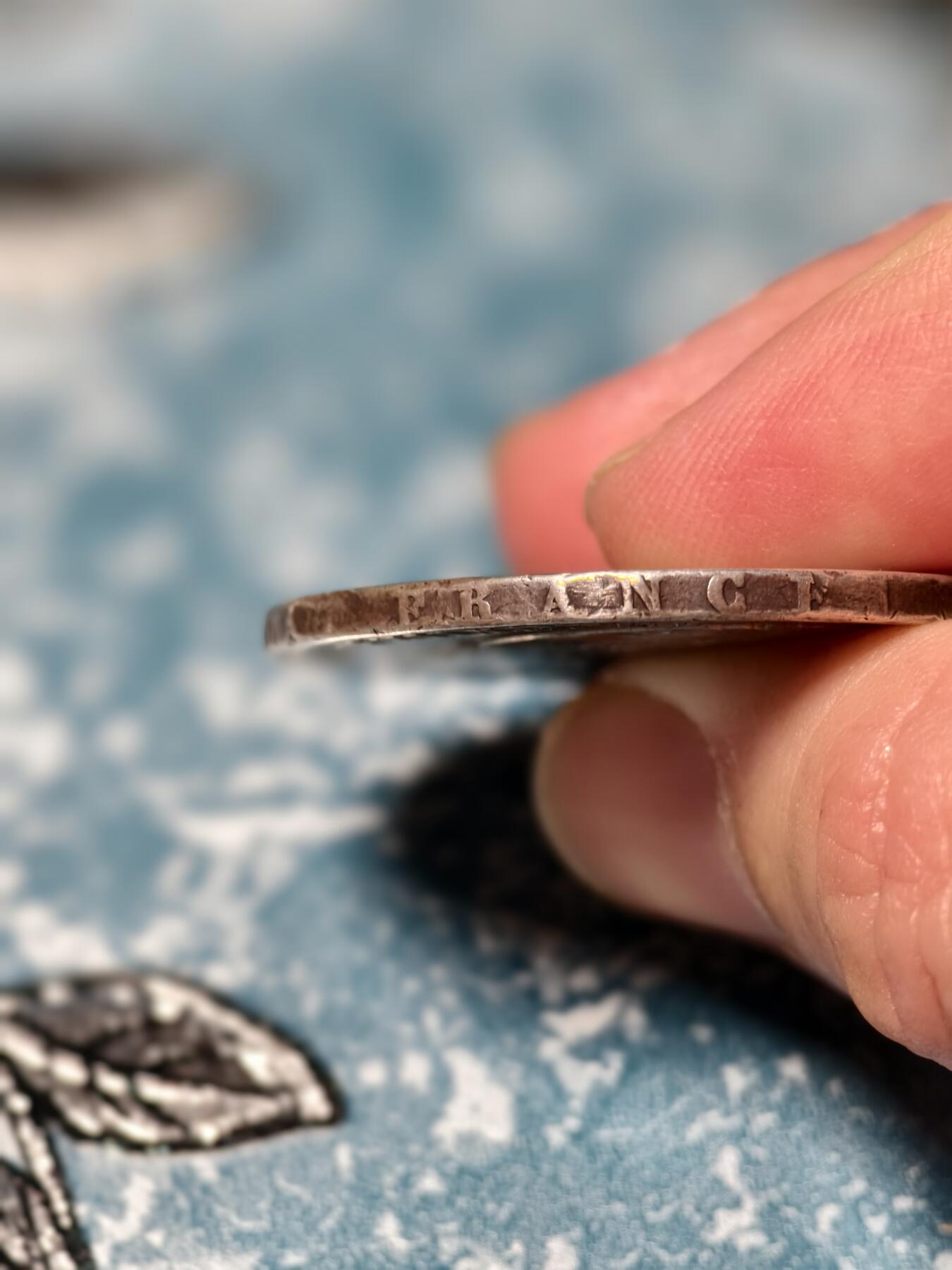 抚柳草堂-第二十一期章牌钱币  奖章勋章 满百包邮 放漏专场 1833法国菲利普一世5法郎银币 重24.5g  整体状态不错 被低估的早期品种