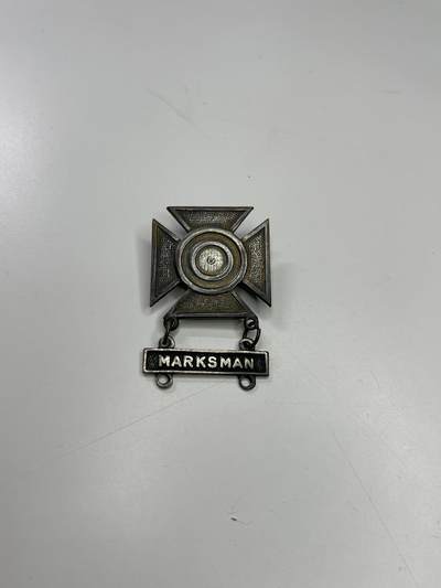 新时代收藏快速小拍 拍卖本周一线所得新货 4月2日场 - 二战美军狙击手射击证章 标准的二战别针版 虽无银标 是银的概率比较大