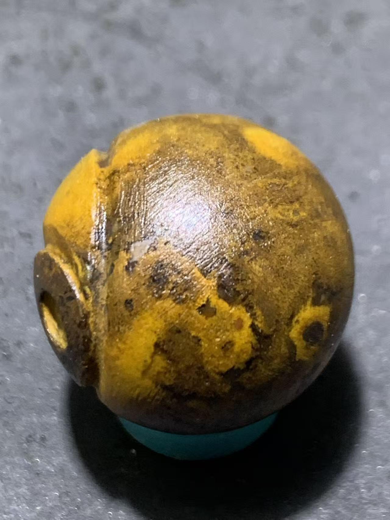 精美亚光九眼页岩天珠雕刻太极阴阳鱼圆珠一颗！