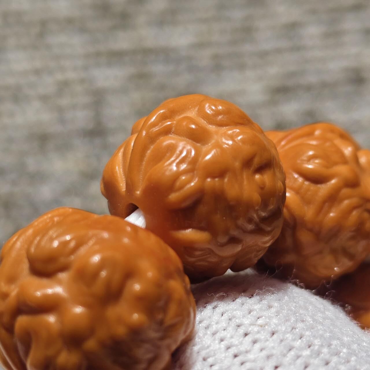 猴头雕刻蟾王手串