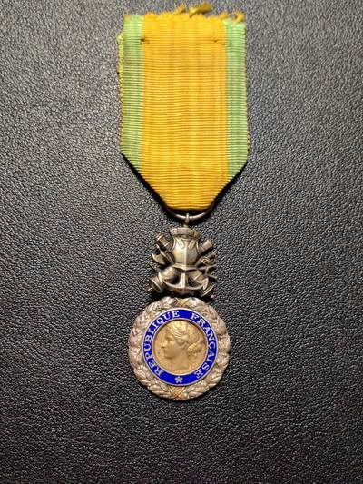 靖甫拍卖第八场 - 法国军事功勋奖章