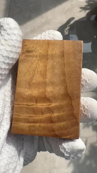 零元拍：NO7金丝楠平安无事牌，3D立体波纹。满水波香喷喷的小金砖，金光闪闪，74.5/50/22.5MM