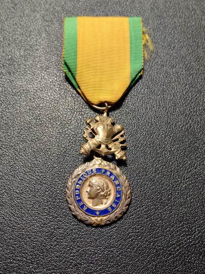 靖甫拍卖第八场 - 法国军事功勋奖章