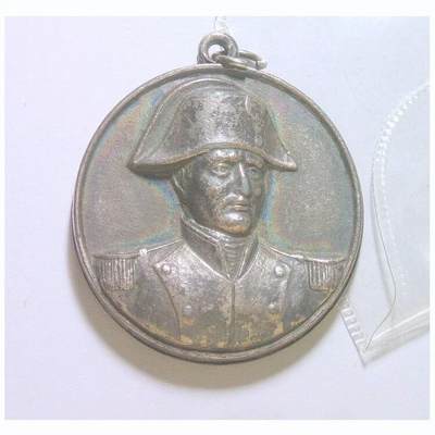 【旋风钱币】4月4日19:00准时开拍 精美欧洲币章、银币银章、第三帝国钱币等 全场包邮！ - 法国18XX年 拿破仑军装像+拿破仑墓 高浮雕精制大镀银章 40MM