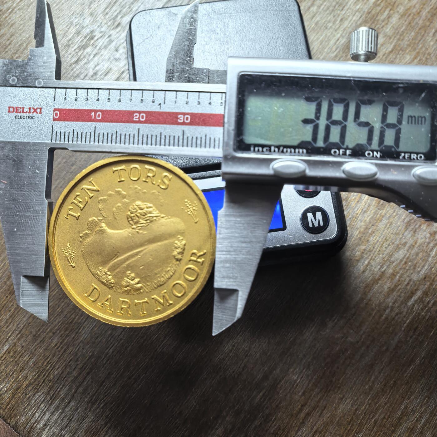 未使用的英国 Ten Tors（十峰徒步）达特穆尔纪念章