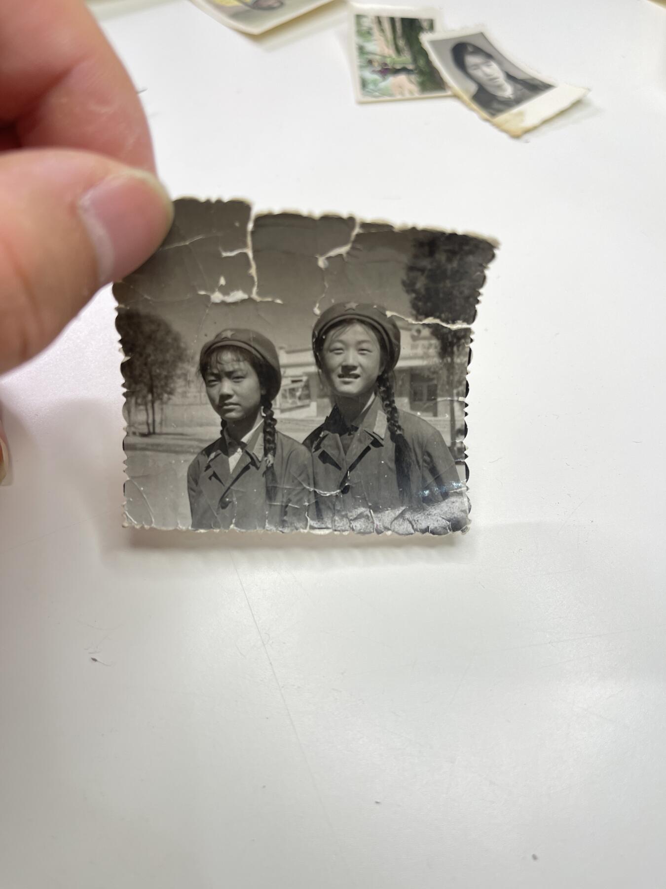 新时代收藏快速小拍 拍卖本周一线所得新货 4月2日场 65美女 女兵照片