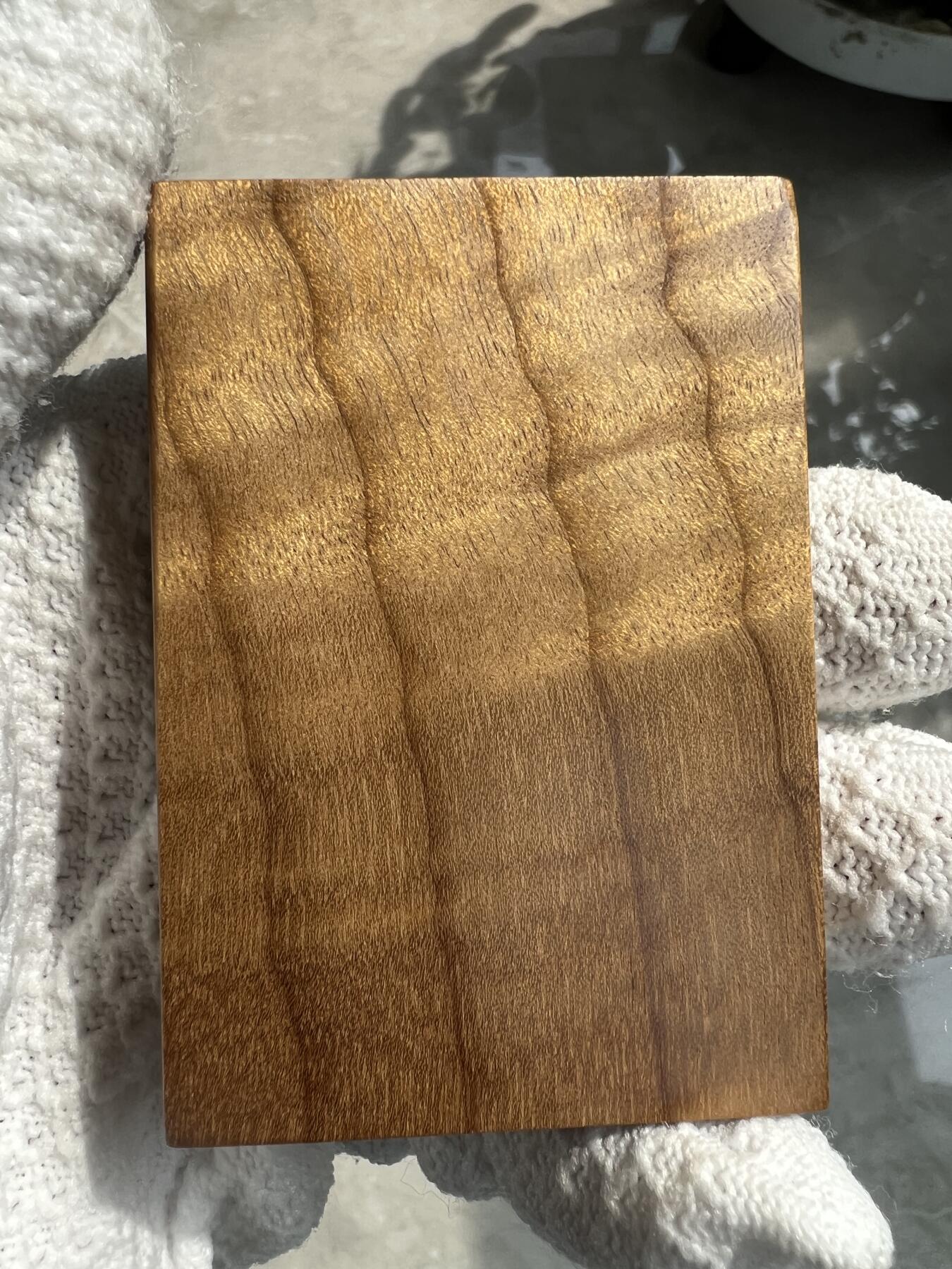 零元拍：NO10金丝楠平安无事牌，3D立体波纹。满水波香喷喷的小金砖，金光闪闪，72/51.5/15.5MM