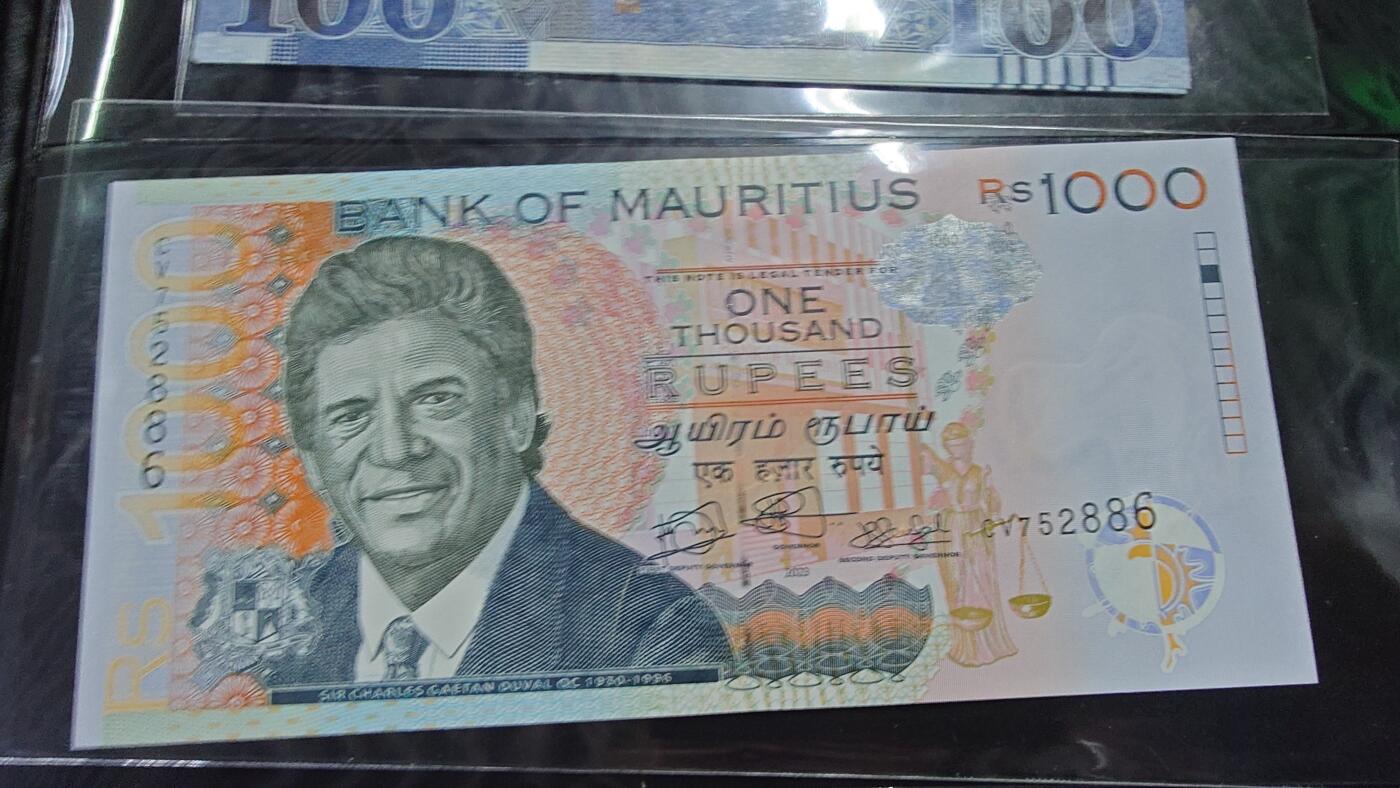 世界钱币～微拍第242期暨2026年第23期  老库存每款各1-2张清仓低价起拍