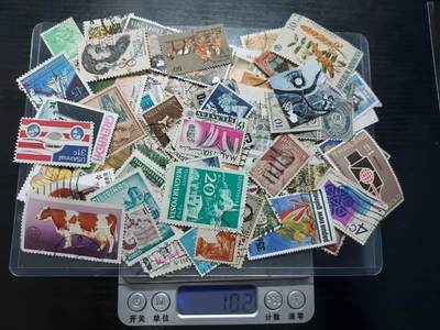 博彦收藏    4月8日 8点 邮票专场 - 外国邮票一组 重10克左右 个别有瑕疵 大部分上品 