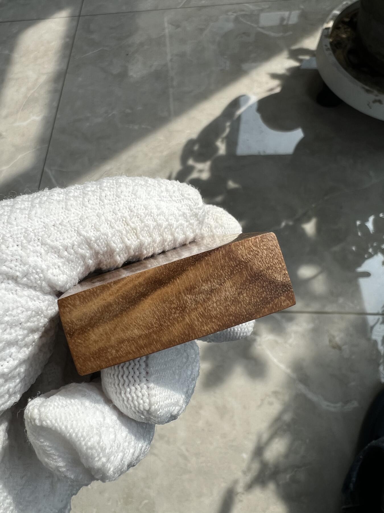 零元拍：NO3金丝楠平安无事牌，3D立体波纹。满水波香喷喷的小金砖，金光闪闪，63.5/43/15MM