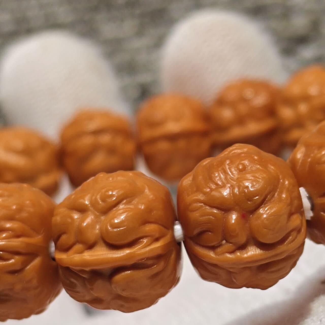 猴头雕刻蟾王手串