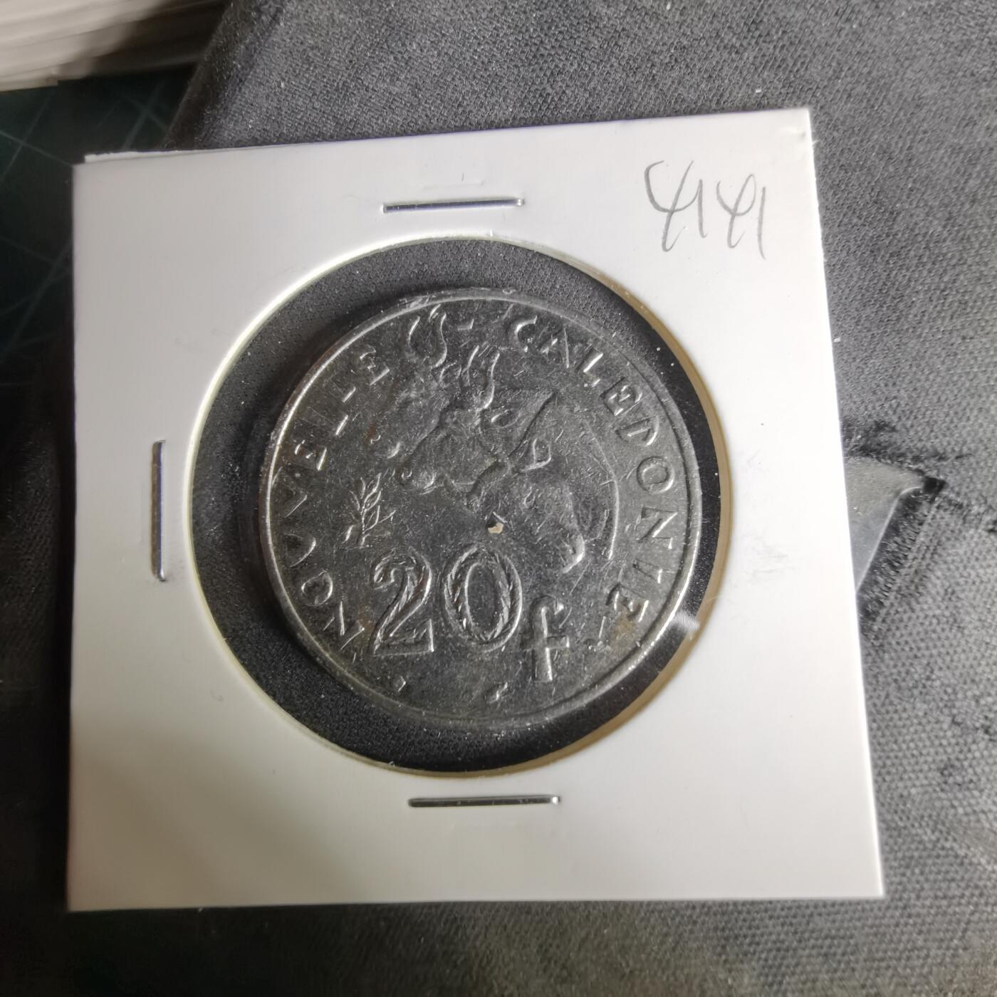 沼泽如烟--第1041场 法属新喀里多尼亚1990年20法郎