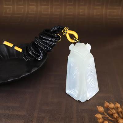 碧月说宝 君子怀瑾·当代和田玉清风专场（七） - 白玉薄胎蝉