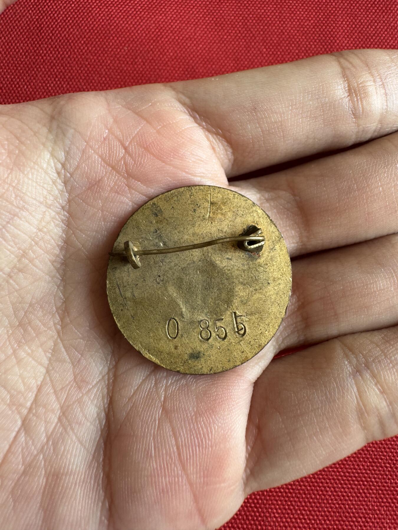 五哥徽章群   2号周四晚上八点4群联拍 铜章