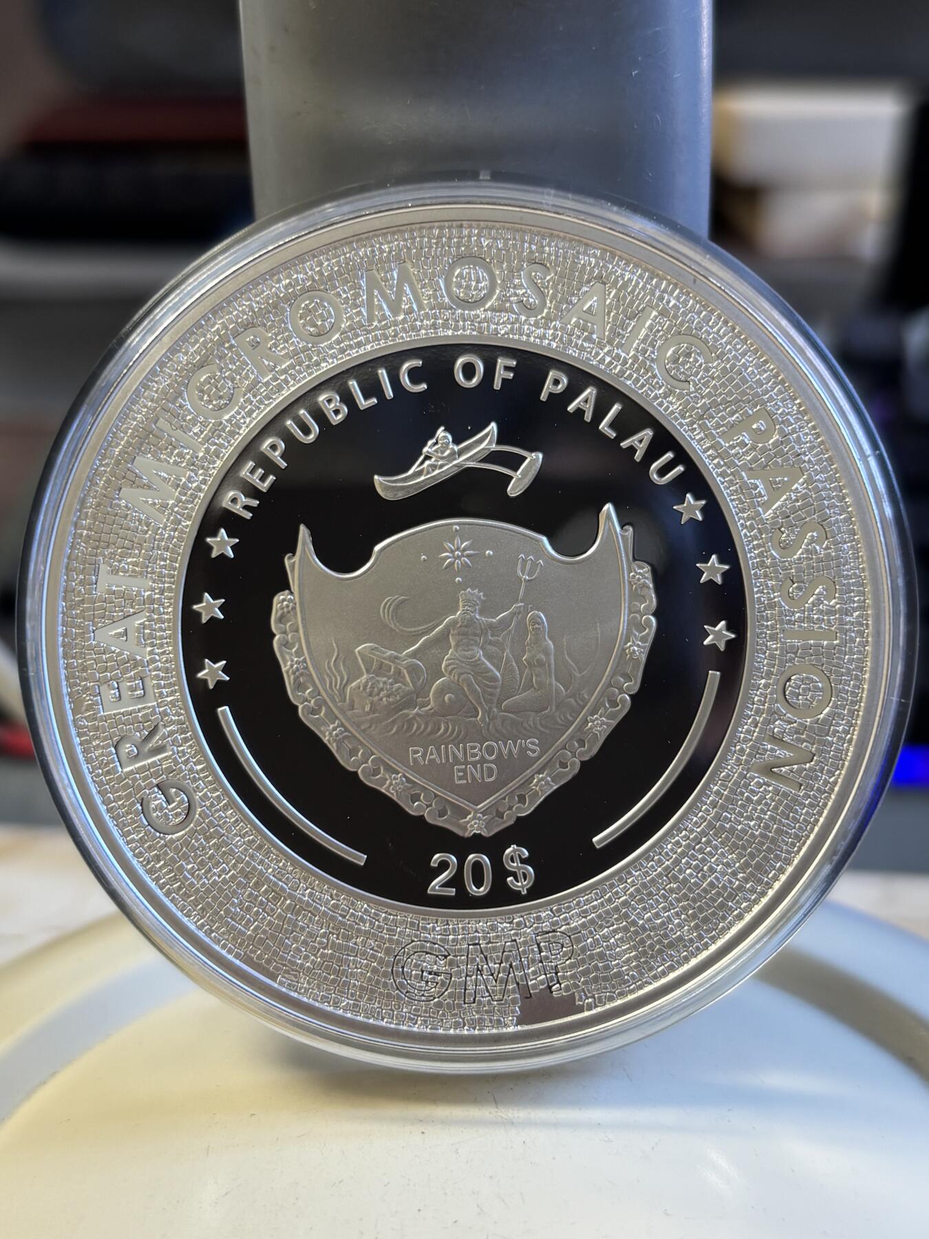 第196期拍卖 帕劳2020年马赛克系列4抱貂的女人3盎司彩色银币，999银，发行量499枚