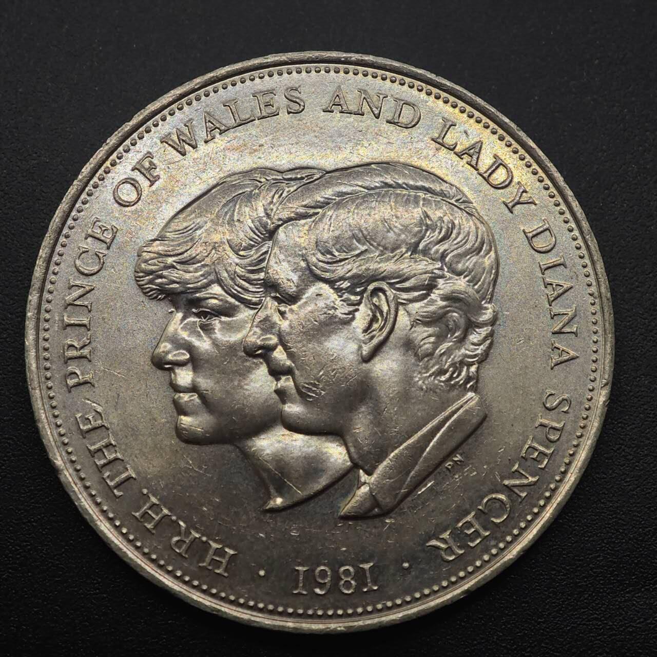 【淘币小摊】实时拍第八百八十七拍   散币场    每周一统一发货 英国1981年戴安娜王妃大婚克朗纪念币