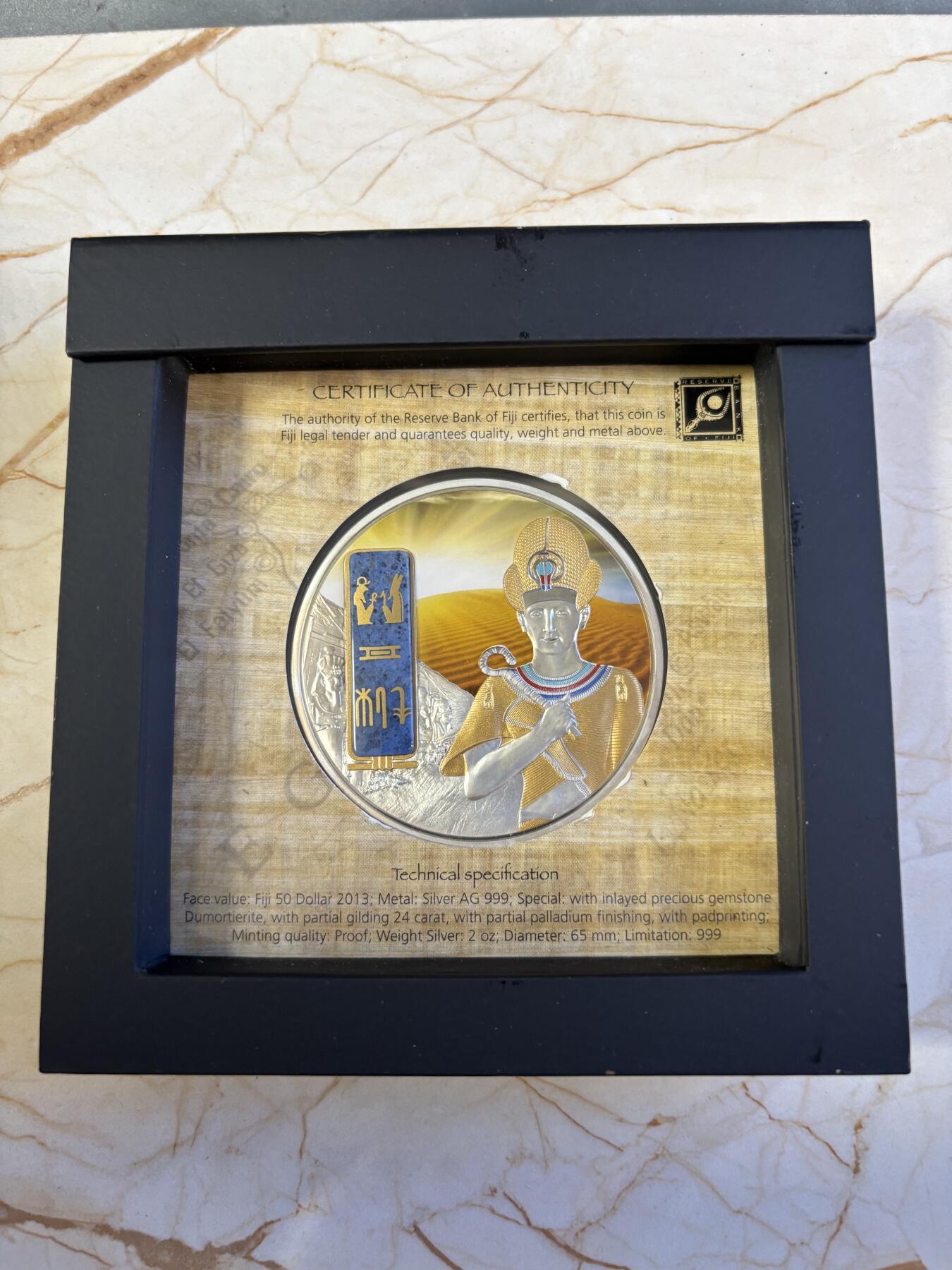 第196期拍卖 斐济2013年法老宝藏系列镶嵌白云石宝石2盎司银币，999银，发行量999枚