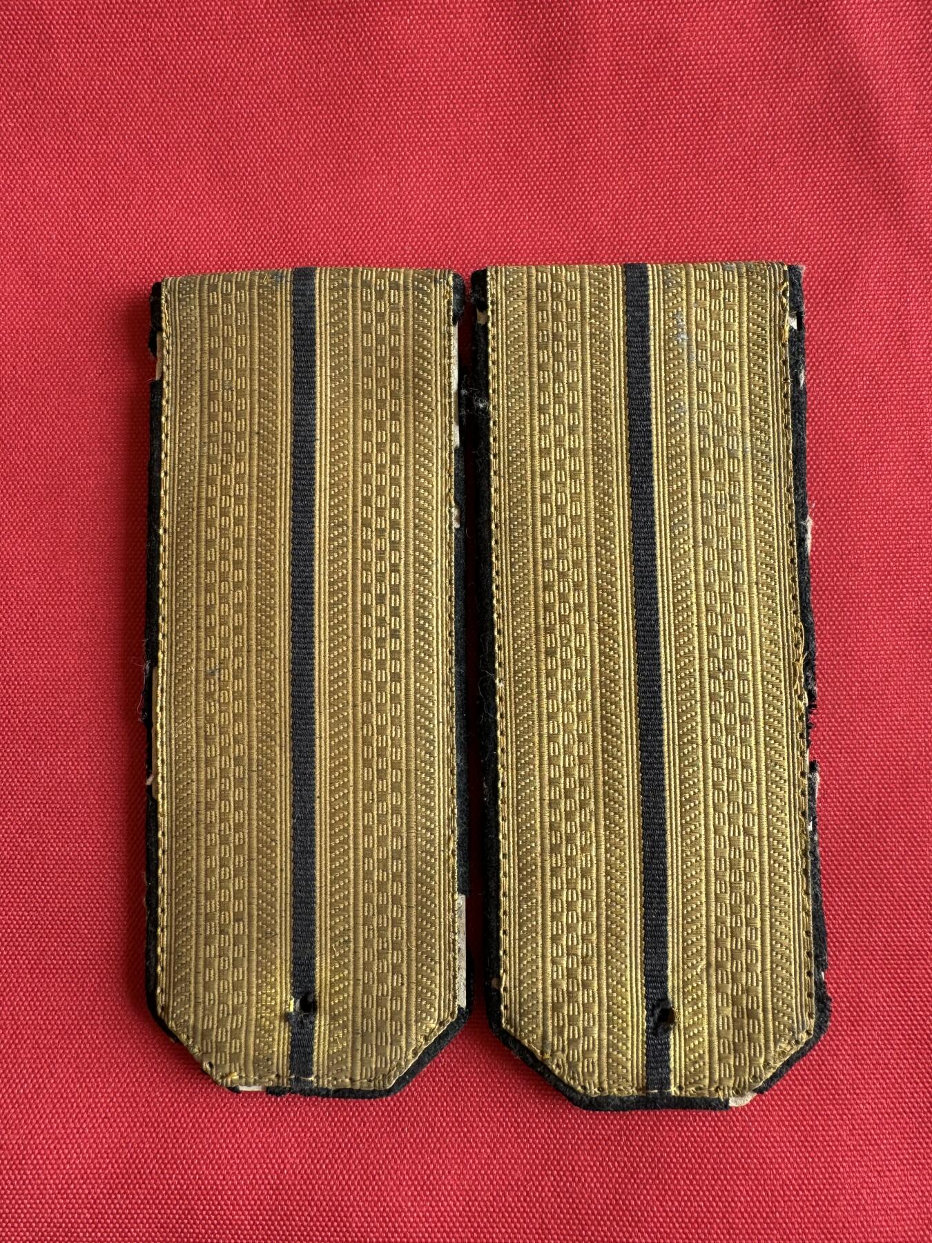 五哥徽章群   2号周四晚上八点4群联拍 肩章