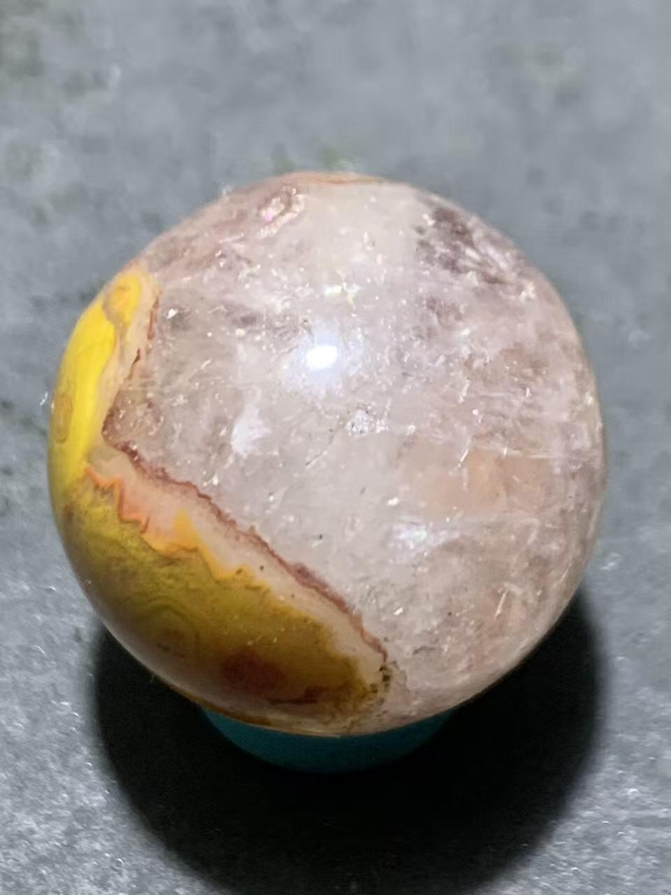 精美冰飘草花纹战国红玛瑙手工俏色巧雕佛字2.0珠一个